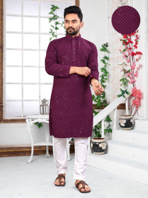 ART CURTAIN Men Embellished Straight Kurta(Purple)