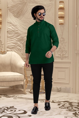 ART CURTAIN Men Solid Straight Kurta(Green)