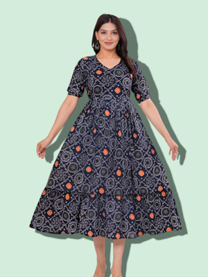 GOPI RAJU Women Printed Anarkali Kurta(Black)