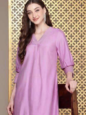 House of Pataudi Women Solid Straight Kurta(Purple)