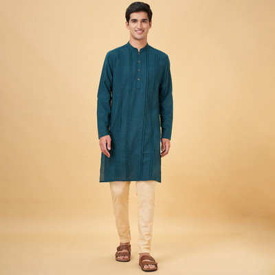 Indus Route by Pantaloons Men Dyed/Ombre Straight Kurta(Green)