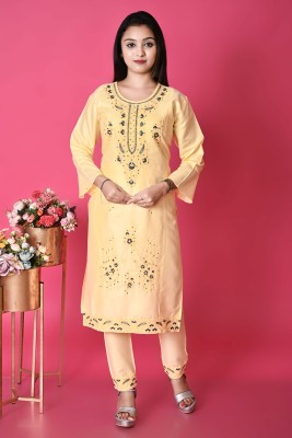 NEW COLLECTIONS Women Embroidered Straight Kurta(Yellow)