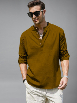 Yugnik Men Solid Straight Kurta(Gold)