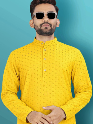 VeBNoR Men Self Design Straight Kurta(Yellow)