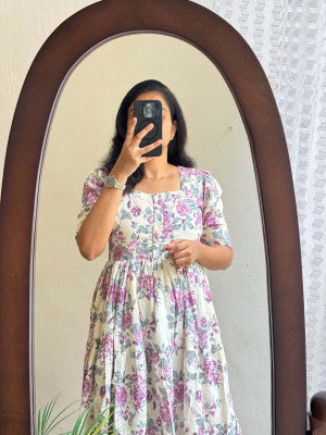 KUnzkes Women Printed Anarkali Kurta(White)