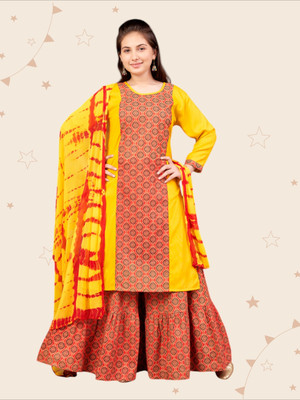 Kidotsav Girls Printed Straight Kurta(Yellow)