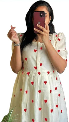 Tanvik Women Self Design Anarkali Kurta(White)