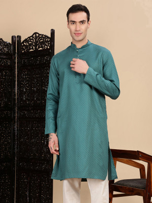 House of Pataudi Men Solid Straight Kurta(Green)