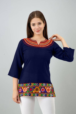KALAVISHA Women Embroidered Straight Kurta(Blue)