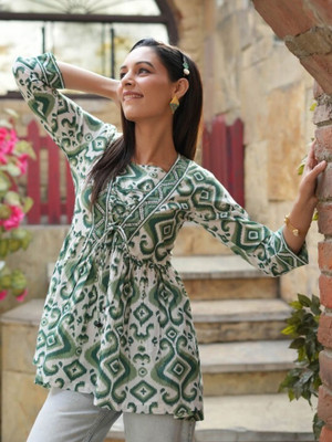 CHANDRA FASHION Casual Printed, Geometric Print, Tribal Women Green, White Top