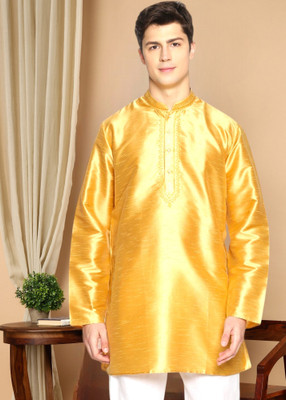 Tattva Men Solid Straight Kurta(Gold)
