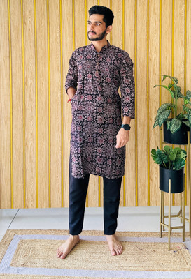 Shreni handicrafts Men Printed Straight Kurta(Black)