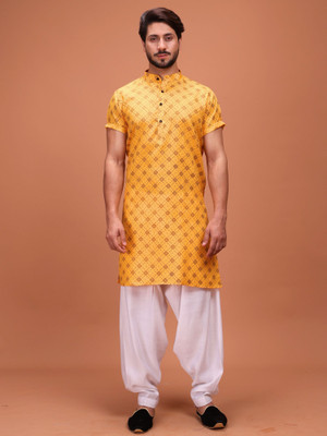 Shiwam Ethnix Men Printed A-line Kurta(Yellow)