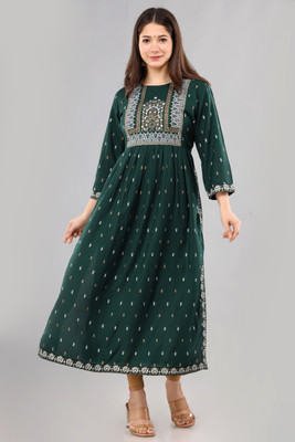 SAJANHUB Women Embroidered Straight Kurta(Dark Green, White, Gold)