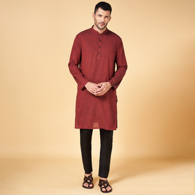 Indus Route by Pantaloons Men Solid A-line Kurta(Maroon)