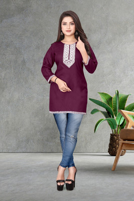 PSRR Women Embroidered Straight Kurta(Maroon)