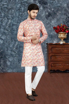 CRYTSAL REVENUE Men Embroidered Straight Kurta(Maroon)