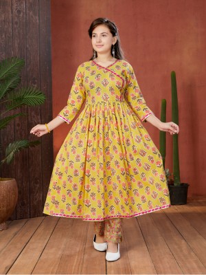 Aarika Girls Floral Print A-line Kurta(Yellow)