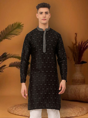 Jompers Men Embroidered Straight Kurta(Black)