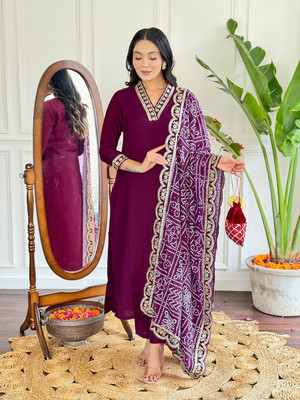 Mirthika Tex Women Self Design Straight Kurta(Maroon)