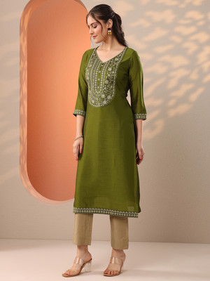 LIBAS Women Embroidered Straight Kurta(Green)