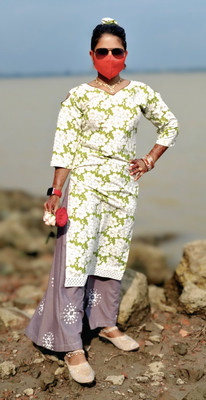 TRENDYNS Women Floral Print, Printed Straight Kurta(Red, Green, Orange)