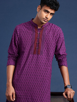 Taavi Men Embroidered Straight Kurta(Purple)