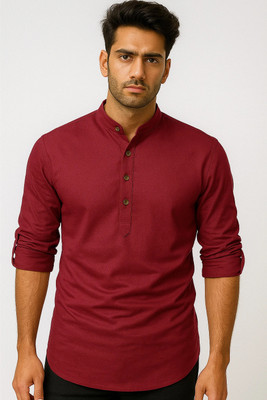 ETHNICSUTRA Men Solid Straight Kurta(Maroon)