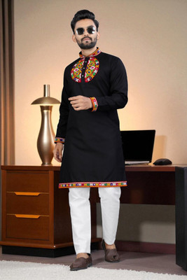 UNIQUE MOMENTS Men Patchwork A-line Kurta(Black)