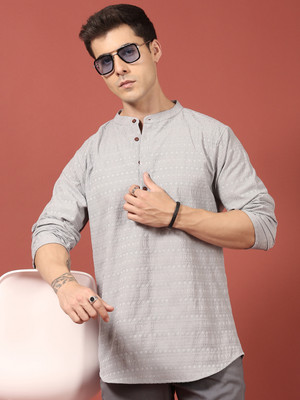 Voroxy Men Self Design Straight Kurta(Silver)