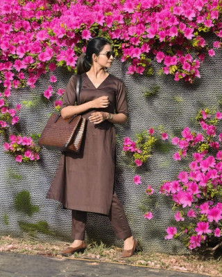 Stylefy Women Solid Straight Kurta(Brown)