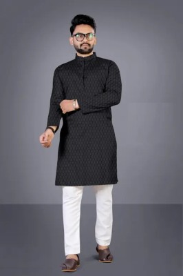 HouseOfCommon Men Self Design Straight Kurta(Black)