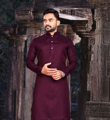 GalaxyZone Men Striped Straight Kurta(Maroon)
