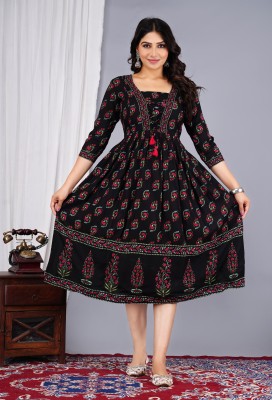 SARSINYA FEBTEX Women Printed Anarkali Kurta(Black)