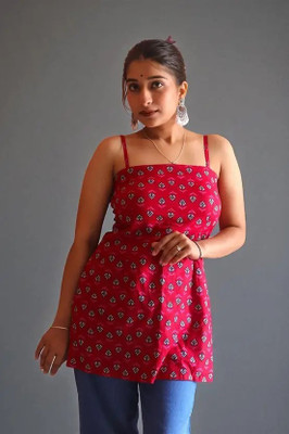 Outfitsbytiyaara Women Printed Straight Kurta(Red)