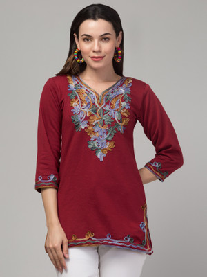 STYLE PREZONE Women Embroidered Straight Kurta(Maroon)