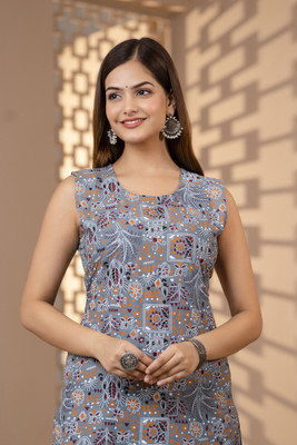 Surhi Women Printed Straight Kurta(Grey)