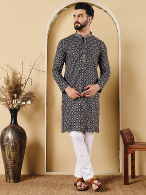 CHIRASVI Men Embroidered Straight Kurta(Blue)