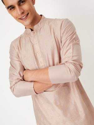 MAX Men Solid Straight Kurta(Pink)