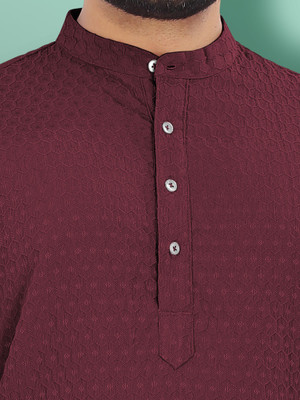 VeBNoR Men Solid Straight Kurta(Maroon)