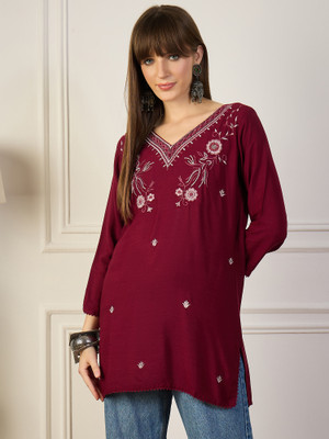 VredeVogel Women Embroidered Straight Kurta(Red)