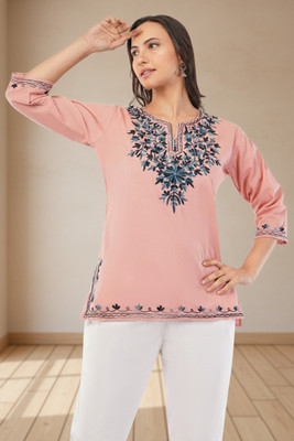 Kronia Women Embroidered Straight Kurta(Pink)