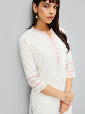 MAX Women Solid Straight Kurta(Beige)