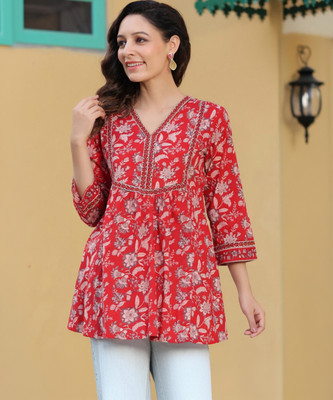 Golden Wings Women Floral Print Straight Kurta(Red)