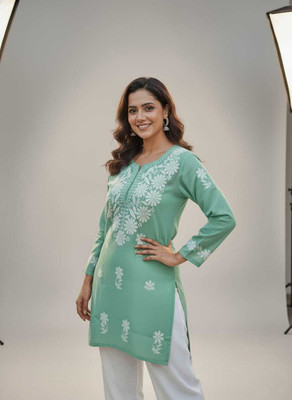 ChikanKari By Klothes Hub Women Floral Print Straight Kurta(Light Green)