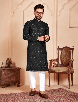 moltera Men Embroidered Straight Kurta(Black)