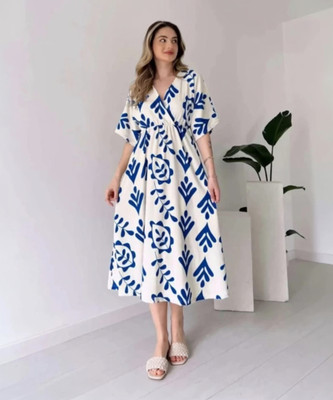 BDfabric Women Floral Print Anarkali Kurta(Black, White)