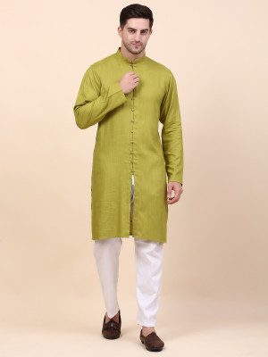 QISHTAR Men Solid Straight Kurta(Green)