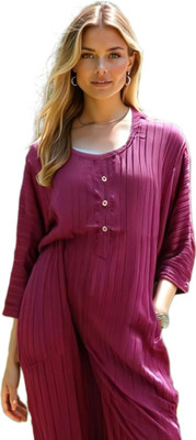 RIYA CONNECT Women Solid, Self Design Straight Kurta(Maroon)