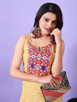 Youthnic Women Patchwork Straight Kurta(Yellow)